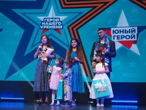 Жители эко-поселения Антоновка поздравляют с Новым годом