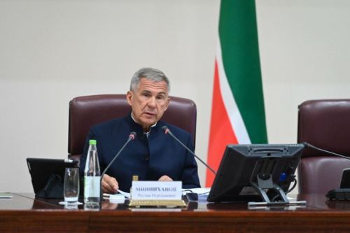Минниханов поддержал решение Путина участвовать в президентских выборах