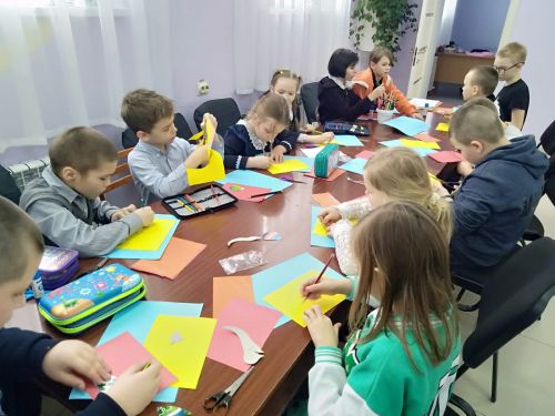 Золотую рыбку смастерили школьники