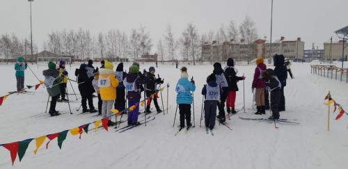 Более сотни камскоустьинцев вышли на лыжню