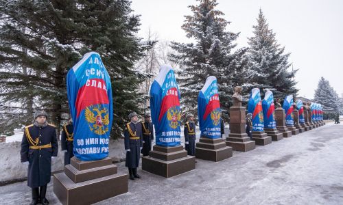 Минниханов открыл новые бюсты Героев России