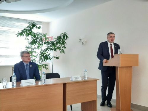 В Центральной районной больнице состоялась встреча школьников района с ректором КГМУ