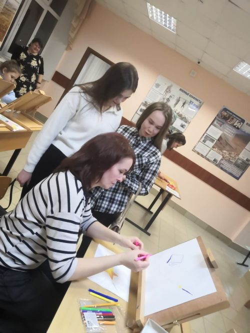 Затонская школа рада видеть своих выпускников