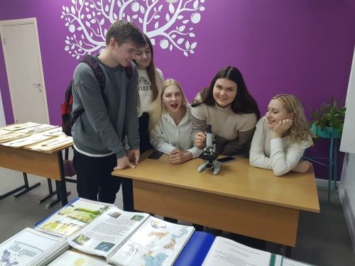 Затонская школа рада видеть своих выпускников