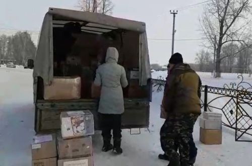 Посылки для солдат собрали жители Камского Устья
