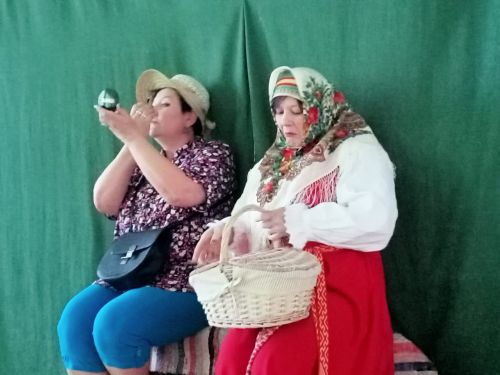Красновидово: поют и танцуют все