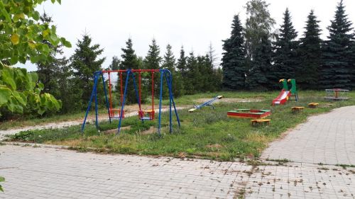 На детских площадках нашли нарушения