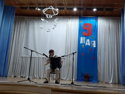 Многие жители пришли на мероприятия ко Дню Победы