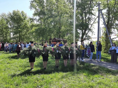 Многие жители пришли на мероприятия ко Дню Победы