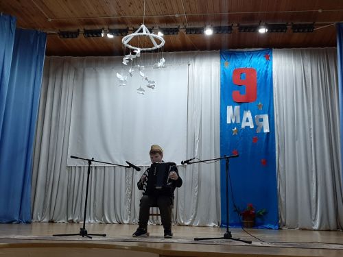 Многие жители пришли на мероприятия ко Дню Победы