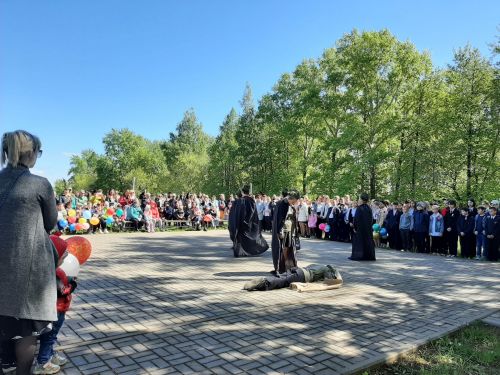 Многие жители пришли на мероприятия ко Дню Победы