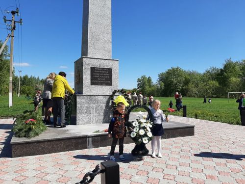 Многие жители пришли на мероприятия ко Дню Победы
