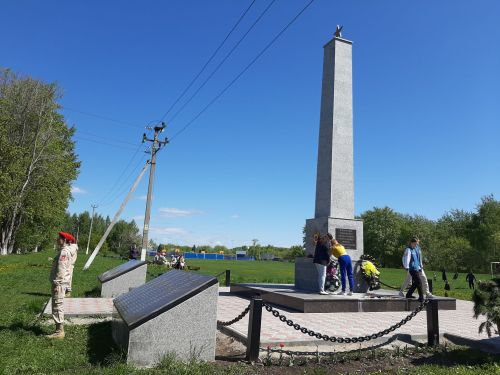 Многие жители пришли на мероприятия ко Дню Победы