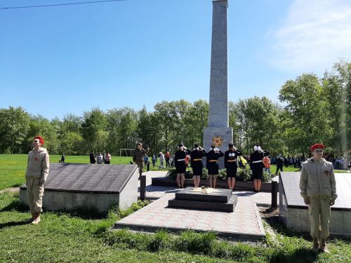 Многие жители пришли на мероприятия ко Дню Победы