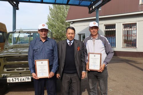В Камском Устье наградили водителей школьных автобусов
