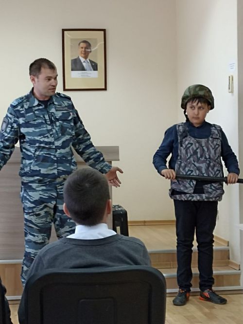 Все профессии важны для камскоустьинских школьников