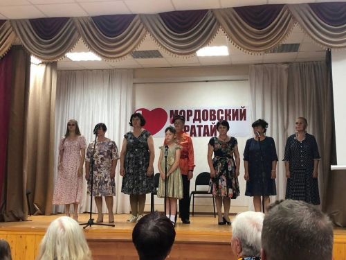 Настоящий праздник устроили для себя жители Мордовских Каратаев