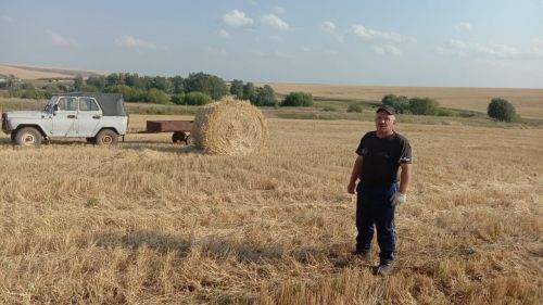 Излишки соломы не в костер, а населению
