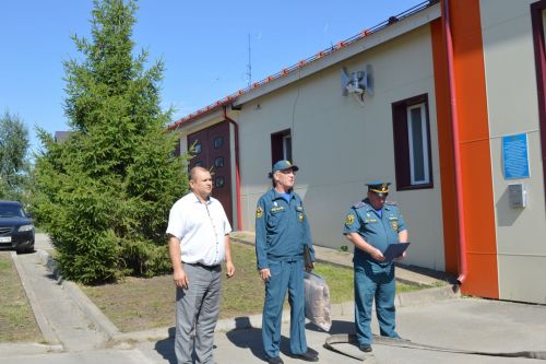 В Камском Устье проводили на пенсию сотрудника МЧС