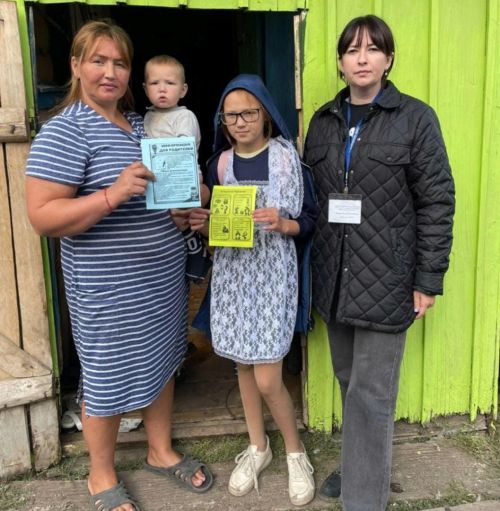 Соцработники навестили многодетные семьи