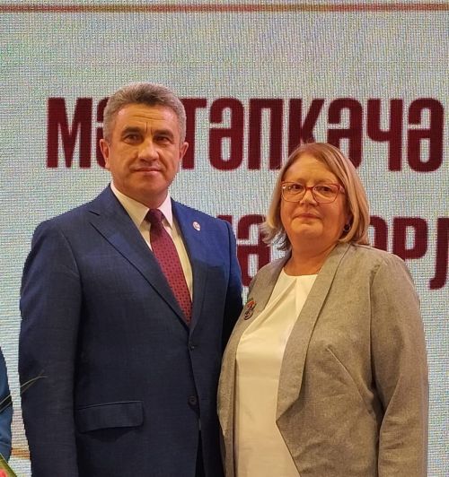 Воспитатель из Камского Устья получила награду