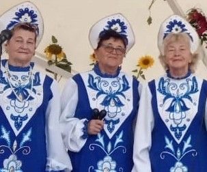 Где бы не работала, всегда была активисткой