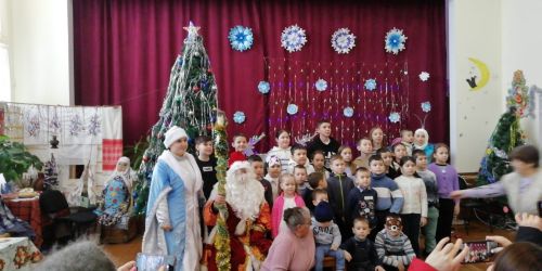 В Малых Салтыках есть и Дед Мороз,  и добрая фея