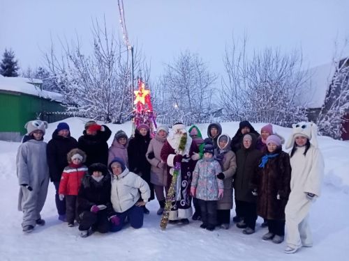 На улице Дружба на Южной околице дружно встретили Новый год