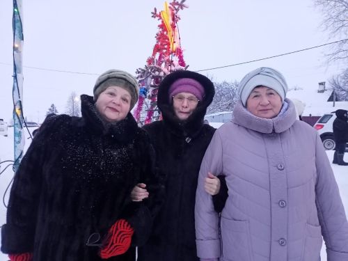 На улице Дружба на Южной околице дружно встретили Новый год