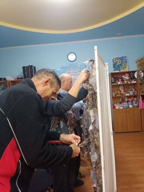 В Камском Устье провели мастер-класс по плетению маскировочных сетей