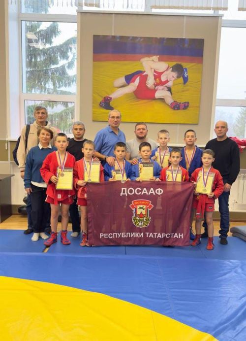 Успех камскоустьинских самбистов на межрайонном турнире