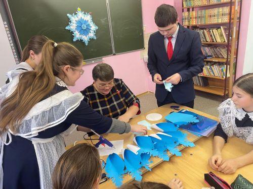 В Старо-Казеевской школе прошел творческий мастер-класс