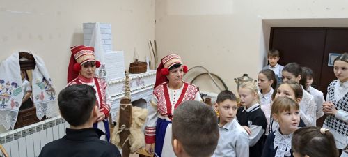 Пушкинская карта знакомит с соседями