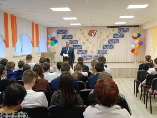 В школах говорили о коррупции