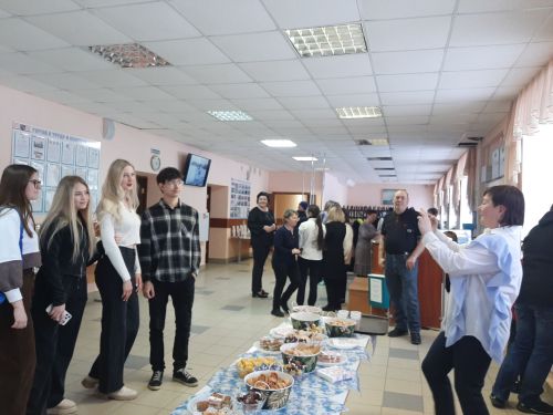 В Затонской школе прошел вечер выпускников
