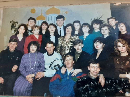 В Затонской школе прошел вечер выпускников