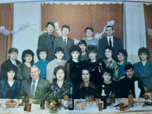В Затонской школе прошел вечер выпускников