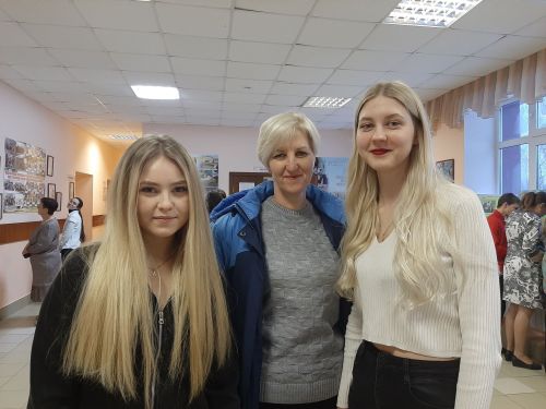 В Затонской школе прошел вечер выпускников