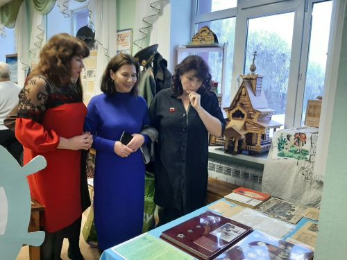 В Затонской школе прошел вечер выпускников