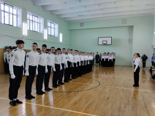 В Камскоустьинской школе прошел смотр строя и песни