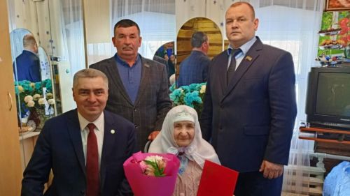 90-летний юбилей отметила долгожительница Камско-Устьинского района