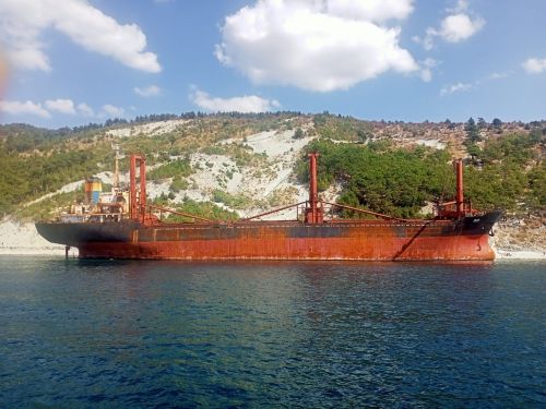 Геленджик: морская прогулка к сухогрузу «Рио»