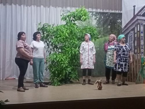 В Малых Кармалах искали сокровища
