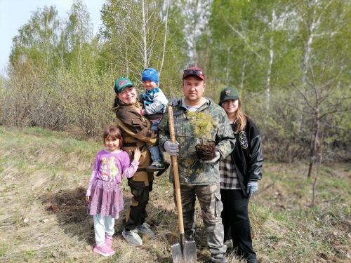 В Антоновке прошел праздник посадки леса