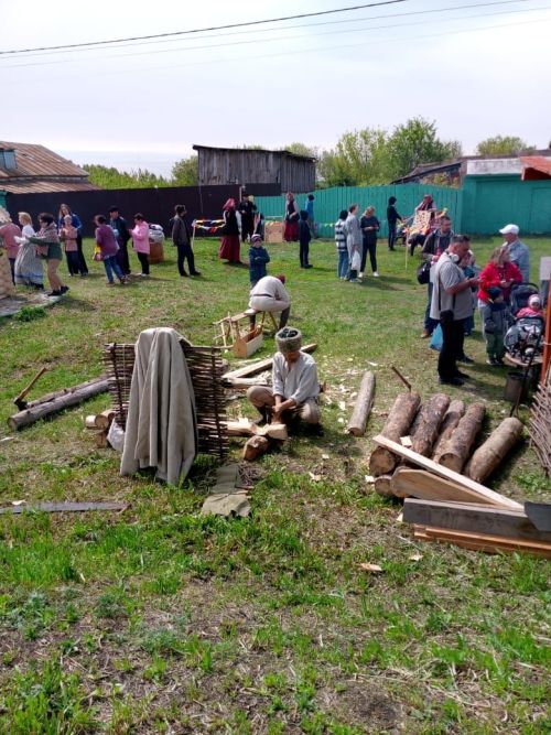 В селе Никольском развернулся Каравон