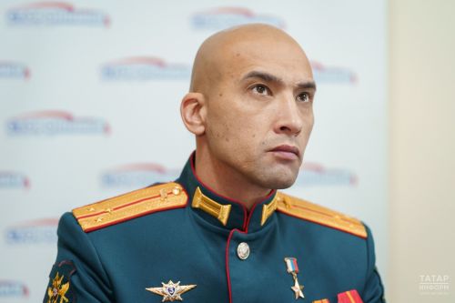 Герой России Баксиков стал первым спикером акции «Служу Отечеству» в Татарстане