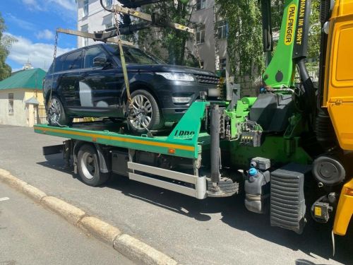 Казанец лишился Range Rover из-за штрафов