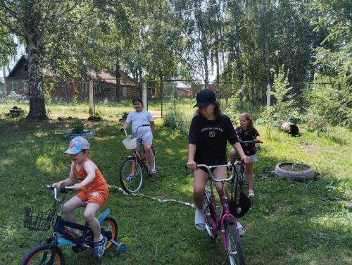 Работа в клубах Камского Устья в самом разгаре