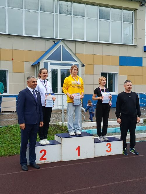 Сегодня поздравляем любителей спорта и здорового образа жизни