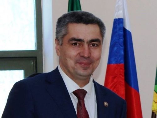 Строителей поздравляет глава Камско-Устьинского района Наиль Вазыхов